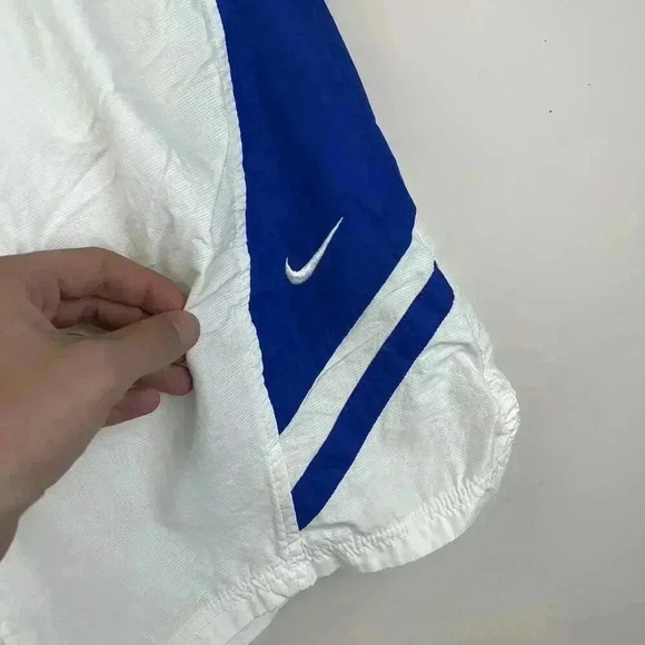 90s Vintage Nike Men's Athletic Shorts - White & Blue - Picture 2 of 5